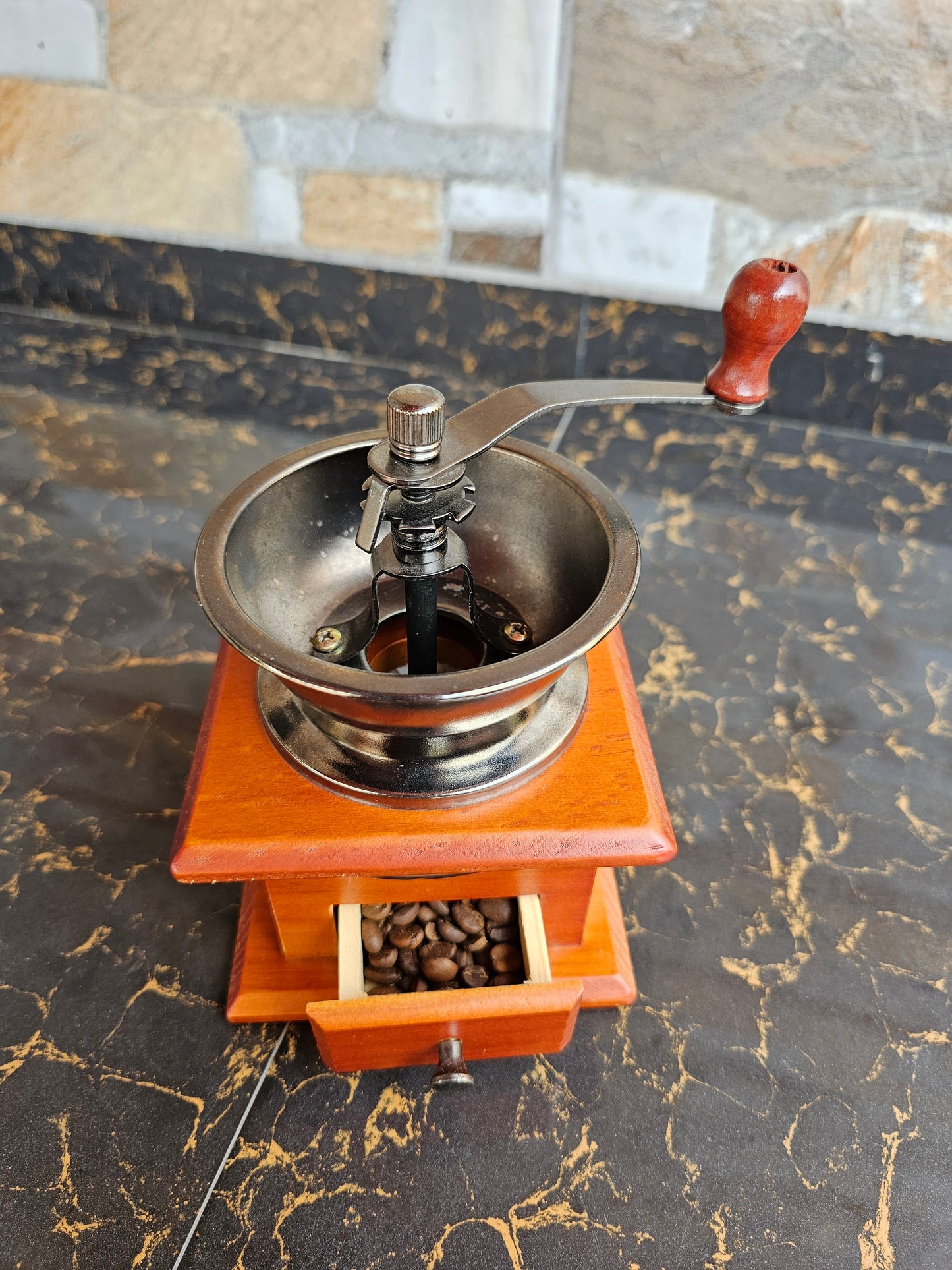 Molino para café con caja de madera
